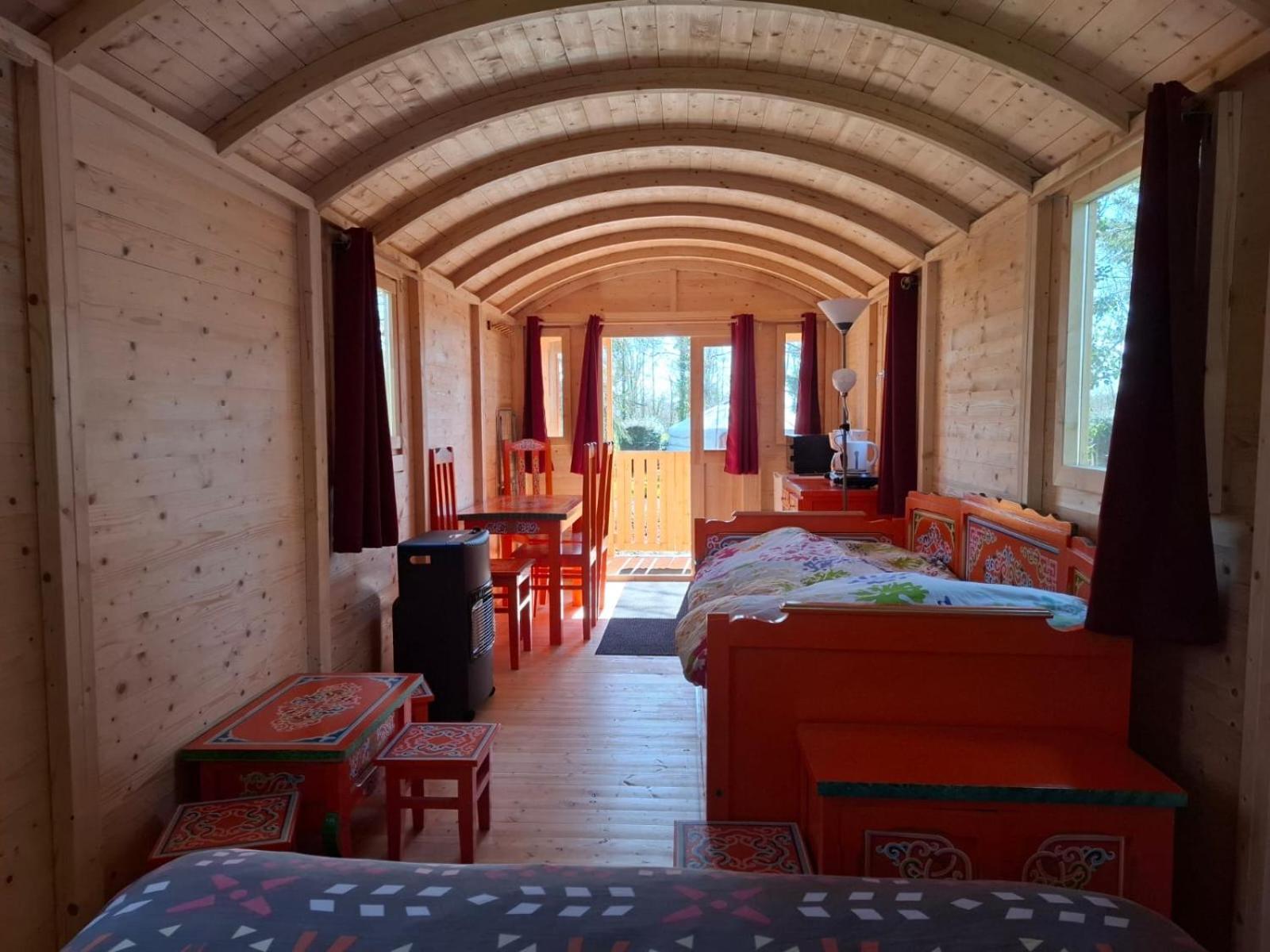 Le Village Insolite Yourte Et Roulotte Saint-Benoît-des-Ondes Zewnętrze zdjęcie